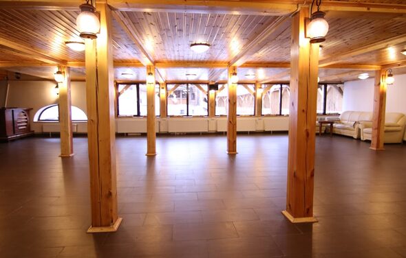 Двухэтажный деревянный лофт