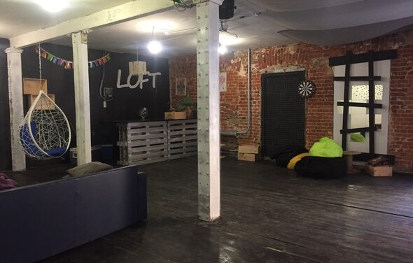 Brick House WHITE Лофт с качелями 