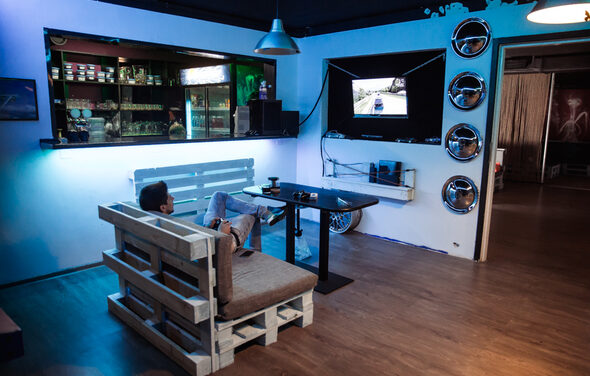Lounge Box (Лаунж Бокс). Лофт с вип комнатами 
