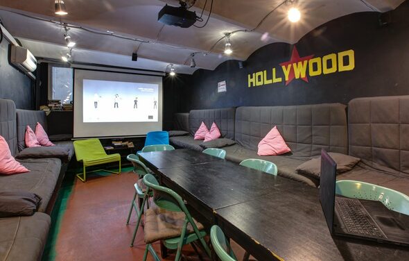 CheckPoint Небольшой кино-лофт