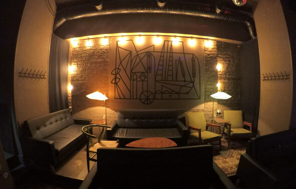 Лофт-бар со сценой