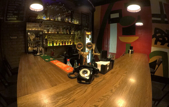 Лофт-бар со сценой