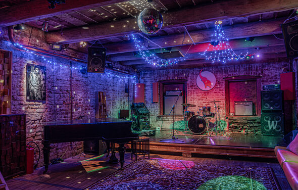 Музыкальный дом Slondoneba. Лофт со сценой