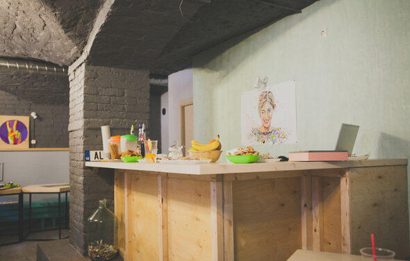 Арт Пространство Cubicle Loun