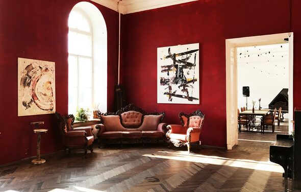 Голицын Холл. Лофт с видом на Фонтанку 