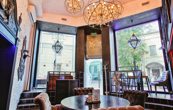 Двухуровневое кальянное пространство