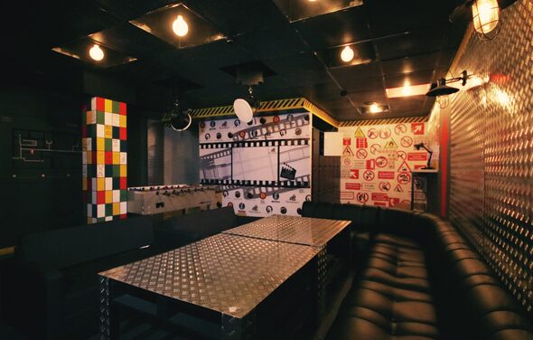 Tesla Lounge Мини-лофт с настольным футболом