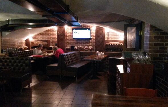 Зал кафе под закрытие