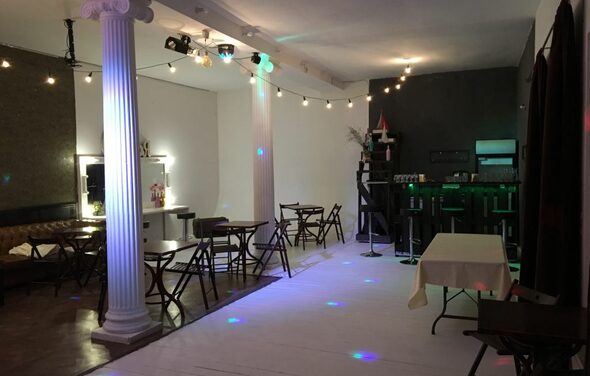 Лофт Фарфор. Стильный лофт с колоннами 