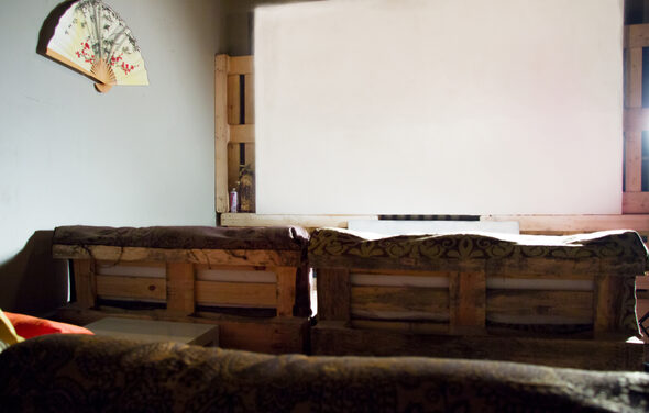 Oh, my deer! Кинозал в кальянном клубе