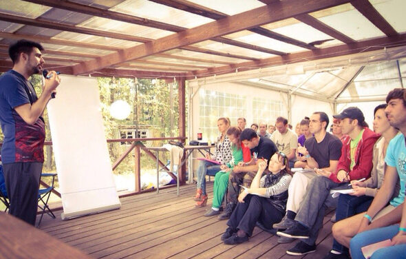 ОЗЕРО ЛАЗУРНОЕ Большая площадка с шатром на природе