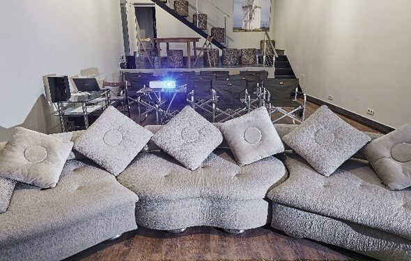 Custos Hotels Универсальная площадка с медиа-оборудованием