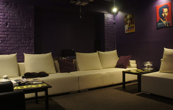 Кинотеатр на 20 человек с играми и кальяном