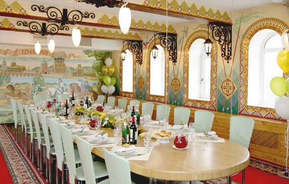 Зал в русском народном стиле