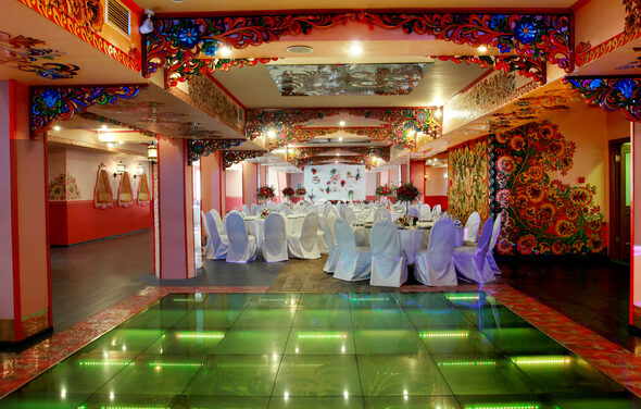 Вернисаж холл. Зал в русском стиле