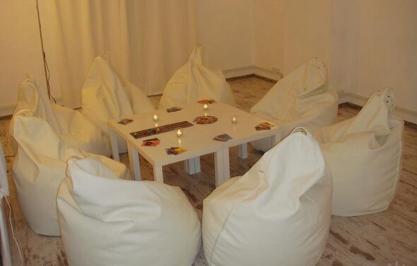 Белая комната