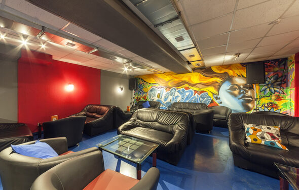 F-Lounge Лофт с кальянами и напитками