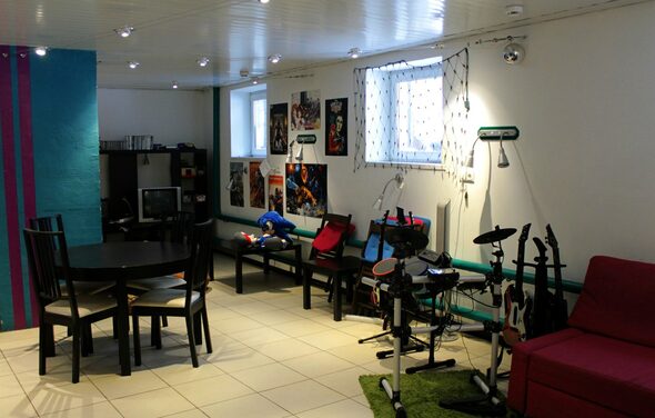 Антикафе GLHF Лофт: 400 видеоигр, 100 настольных