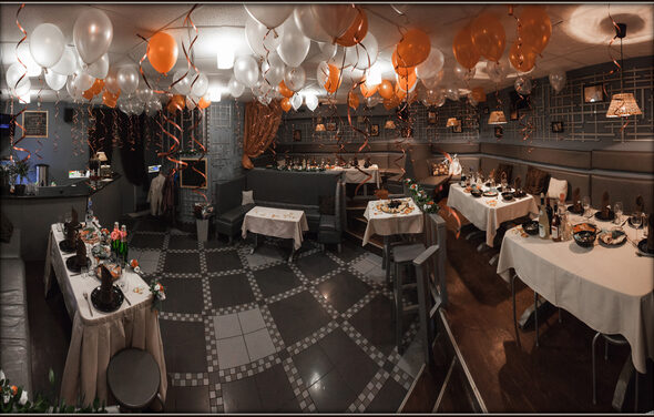 Полная аренда кафе во дворике