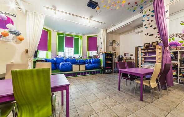 Арт-площадка со сценой