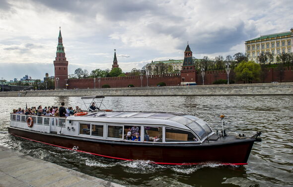 Теплоход Шаман для шумных вечеринок
