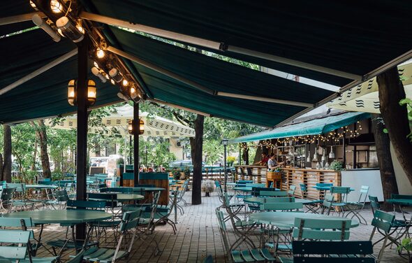 кафе "Я Дома" Лофт-терраса с барной стойкой