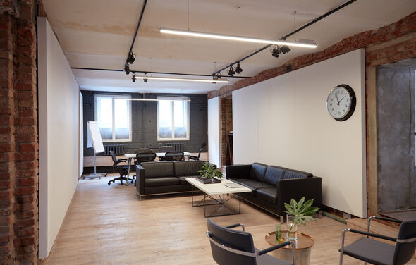 Space-U Лаунж зона