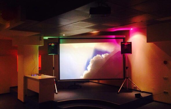 Стильный лофт для приятных компаний