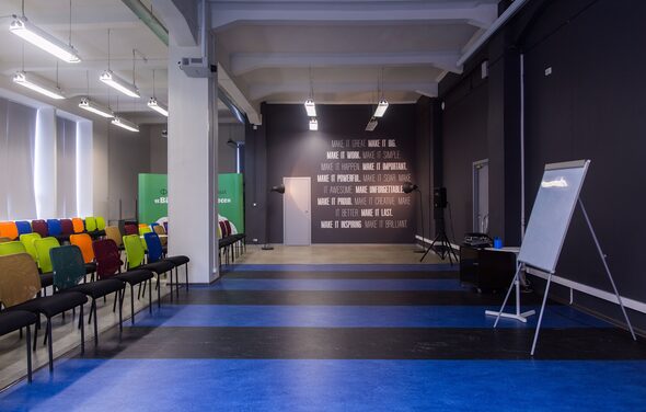 GrowUp коворкинг. Дизанерский конференц-зал