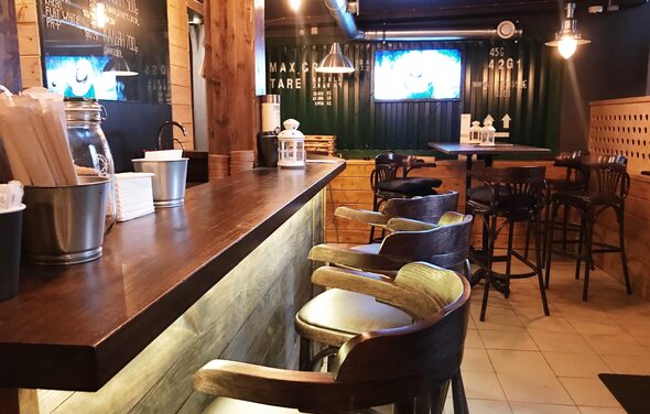 Бар в историческом центре под закрытие