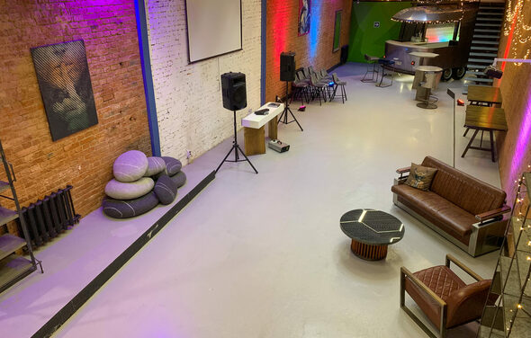 Loft for Friends. Авторский лофт с верандой 