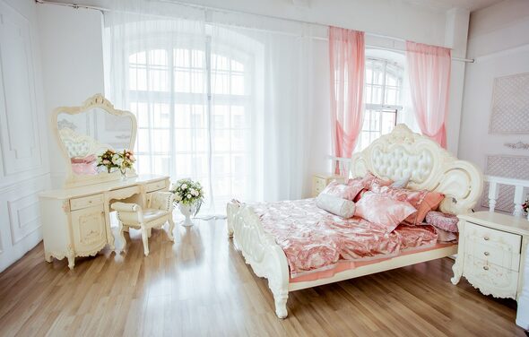 Like Studio Дизайнерская комната в светлых тонах