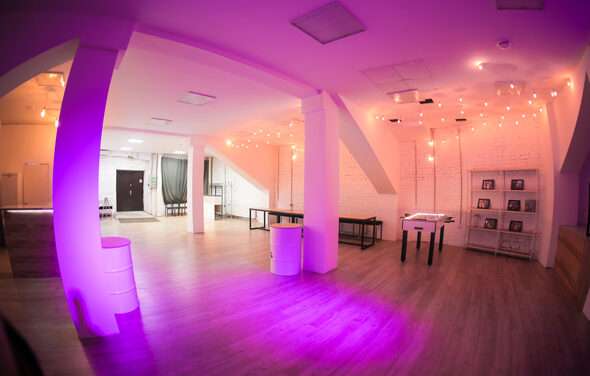 Стильное пространство с отдельным входом в историческом цент