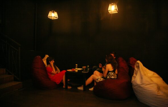 DZHI lounge. Стильный черный лофт