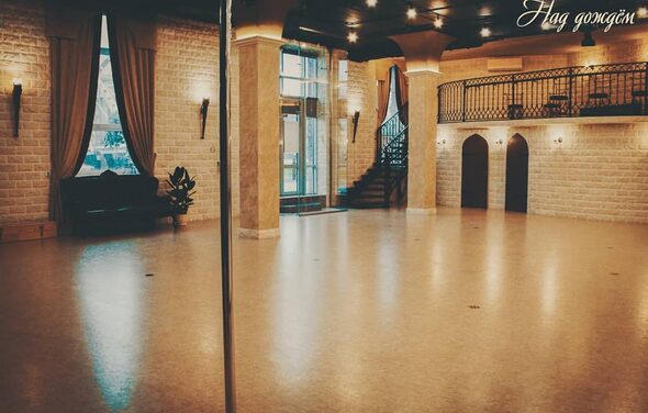 Замок "Над дождём"