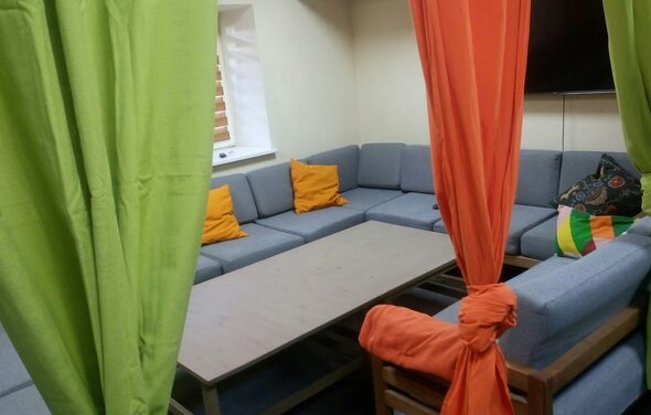 Лаундж пространство для встреч с друзьями