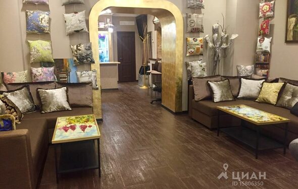 Квартира для вечеринок с авторским дизайном