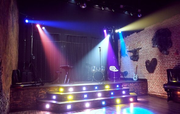 Multifunctional space with stage