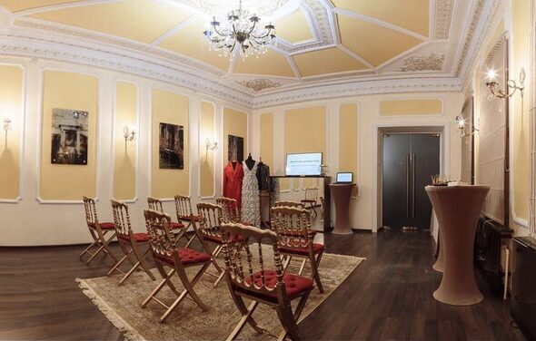 Зал в историческом особняке