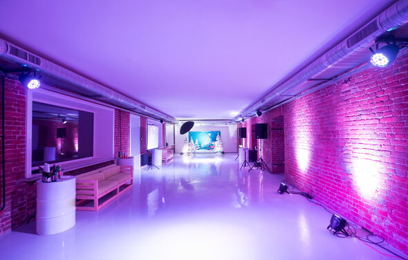 Gazon loft. Лофт со смежными залами