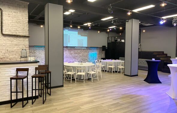 Loft Chicago. Светлый лофт с высокими потолками