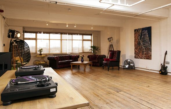 Whole venue at 4th Floor Studios