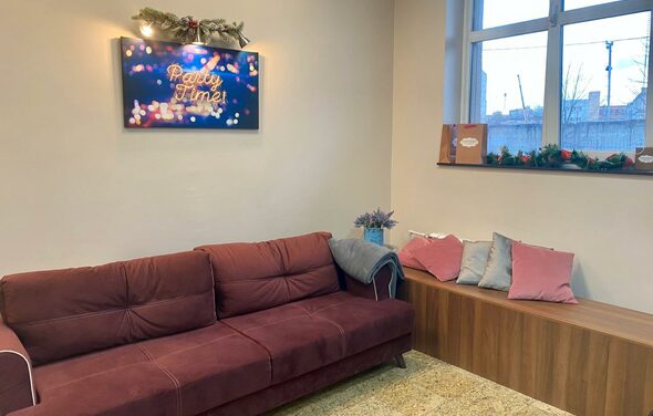 Светлая лофт-студия с кухней