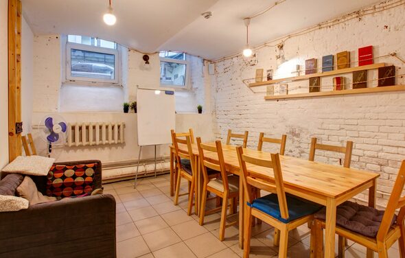 CheckPoint Стильный камерный лофт на Лубянке