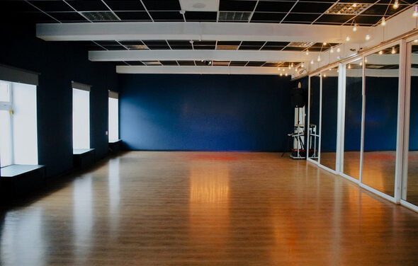 Summertime Swing Зал для репетиций и мероприятий
