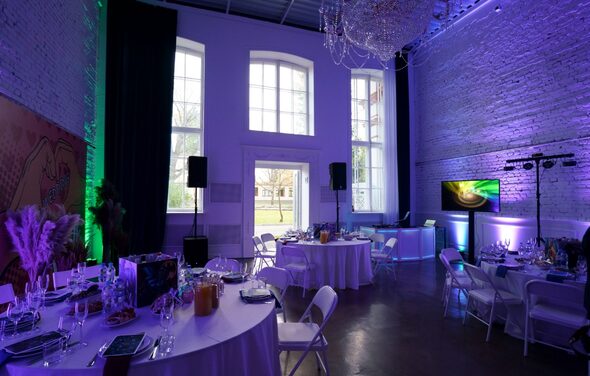 Лофт Космос. Белый лофт в особняке