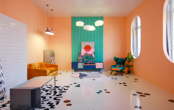 Vanguard Studio. Яркий лофт с неоновой подсветкой