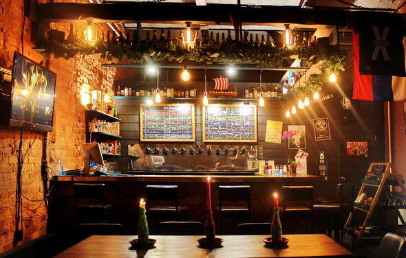 COM.NATA. Небольшой бар под закрытие