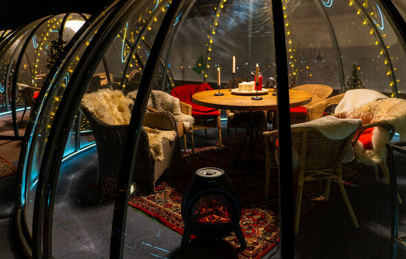 Igloobar. Иглу на крыше в центре