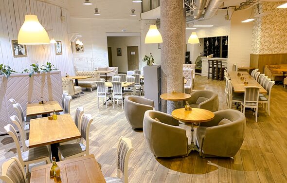 Home cafe Veranda Светлый бар на Курской